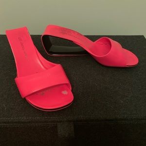 United Nude neon pink Mobius slides. Fits like a 9